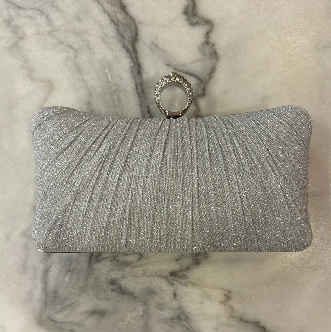 20239-Finger Ring Silver Clutch