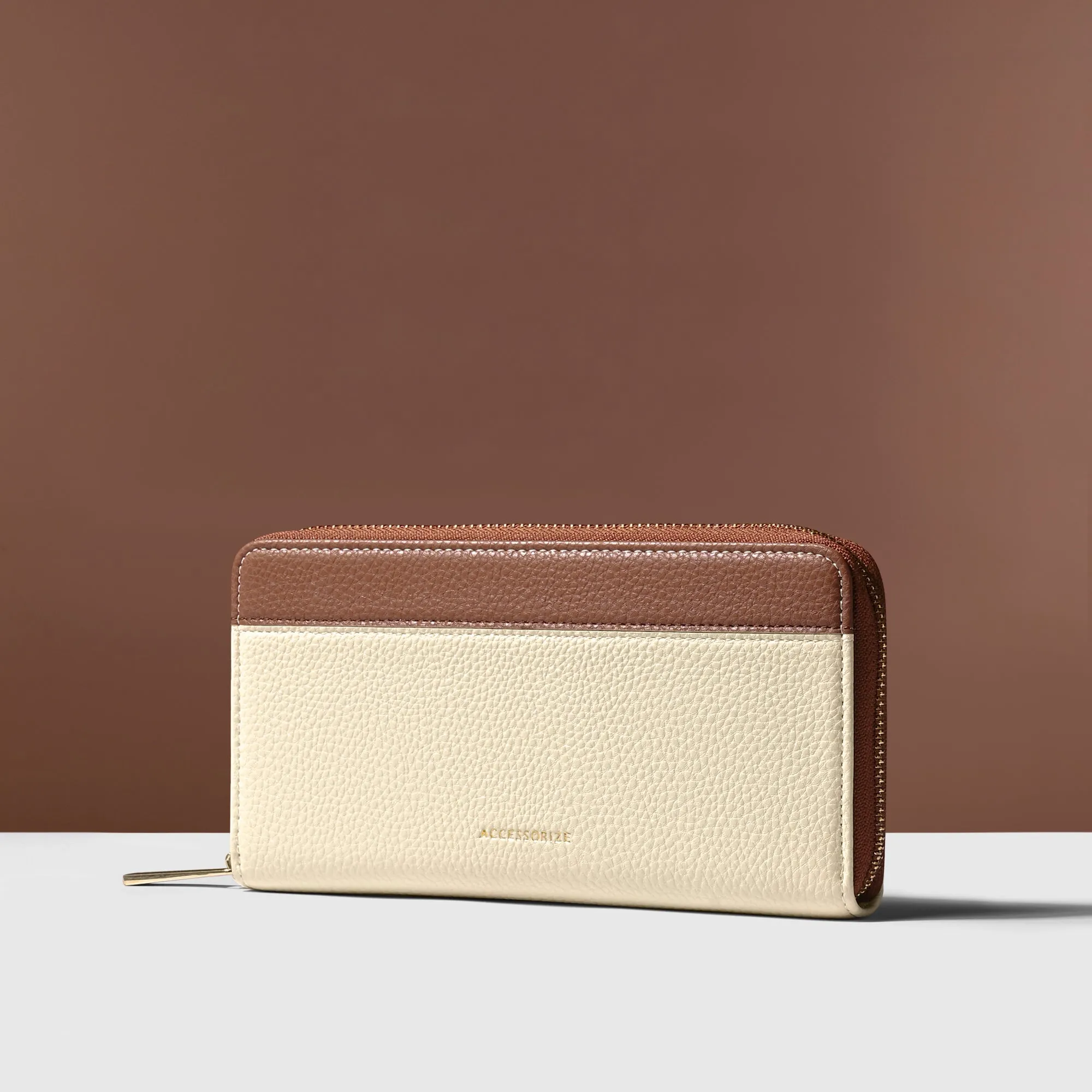 Accessorize London Women's Cream Contrast Piping Wallet