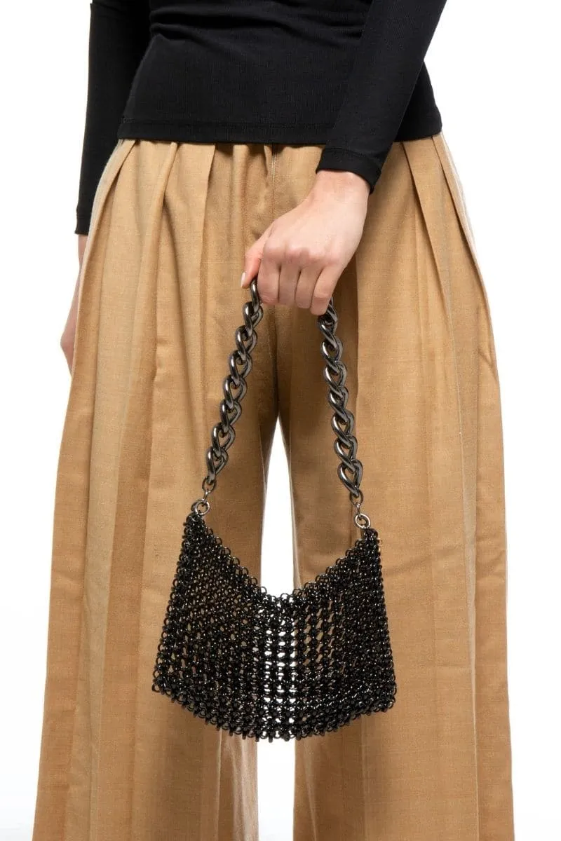 AMATA BLACK CHAIN SHOULDER BAG