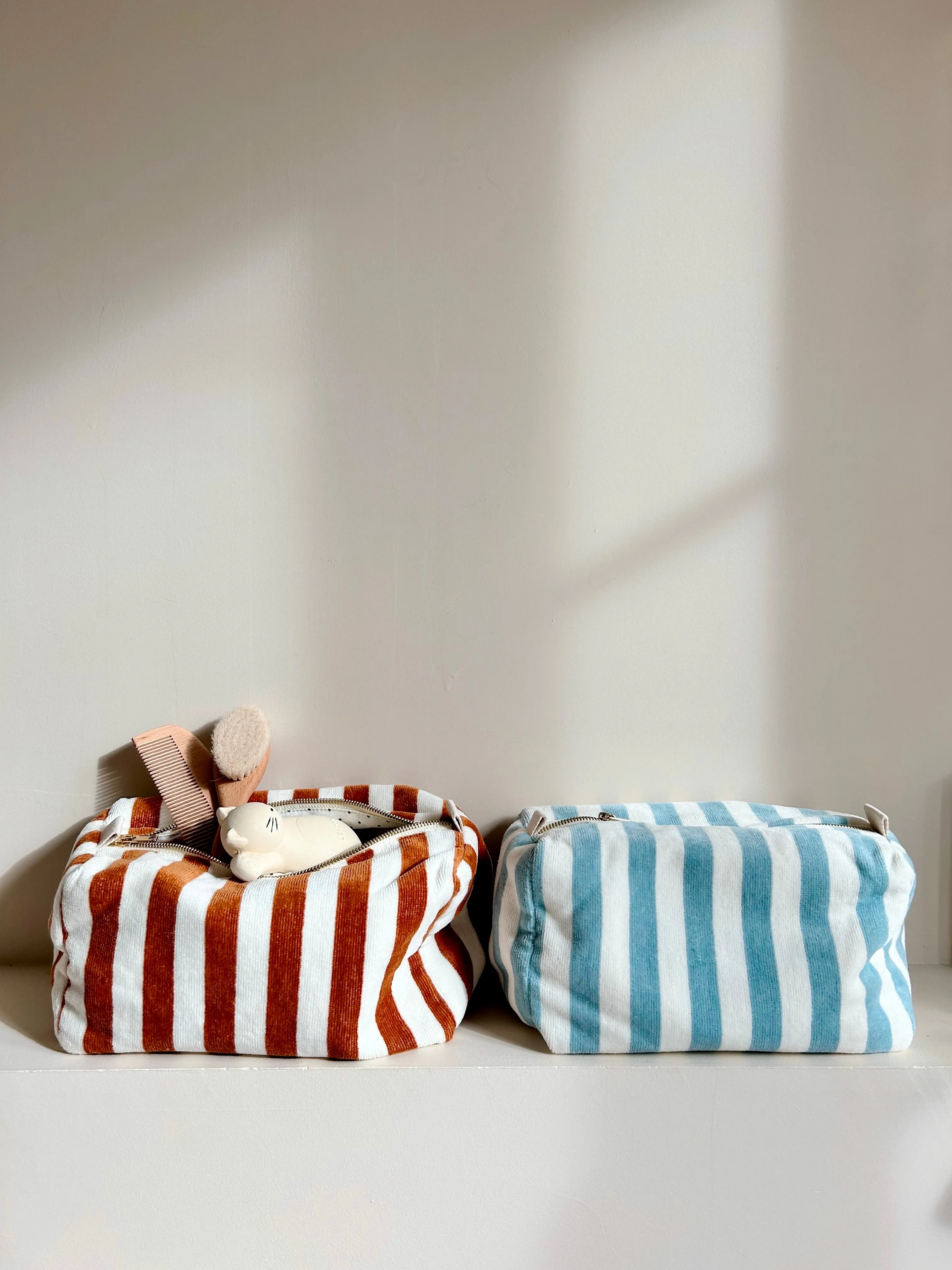 Caramel Stripes Vic Wash Bag